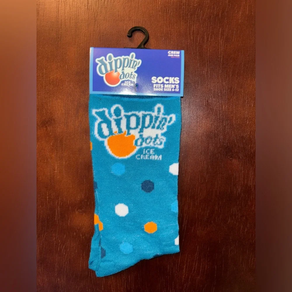 DIPPIN DOTS ICE CREAM NOVELTY CREW SOCKS NWT MEN’S SHOE SIZE 6-12